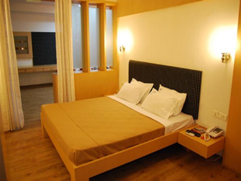 Pl A Residency Trichy Hotel Tiruchirappalli Bagian luar foto