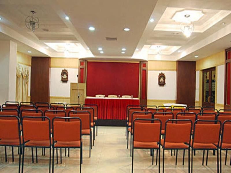 Pl A Residency Trichy Hotel Tiruchirappalli Bagian luar foto